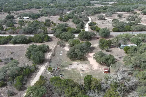 619 S Avenue F, Johnson City, TX 78636 photo 8