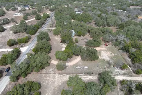 619 S Avenue F, Johnson City, TX 78636 photo 7