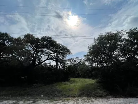 116 Ephram Mclane, Blanco, TX 78606