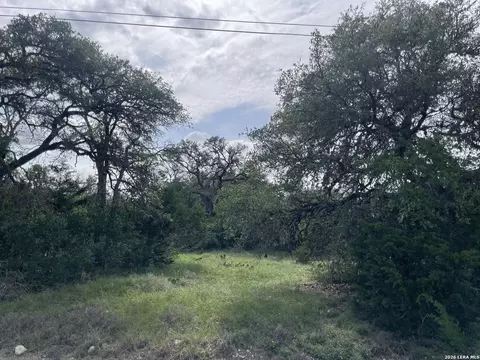 116 Ephram Mclane, Blanco, TX 78606