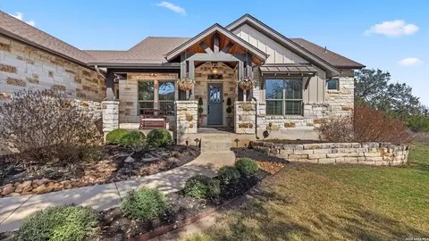 619 Cambridge, New Braunfels, TX 78132