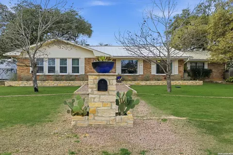 819 Pecan St, Blanco, TX 78606