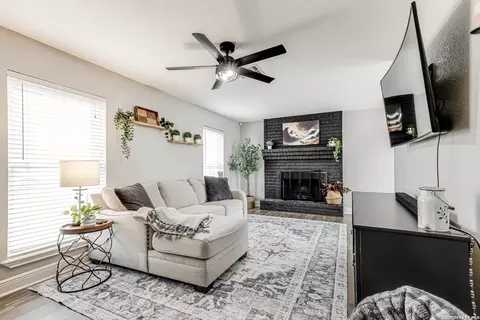 3306 Turnabout, Schertz, TX 78108