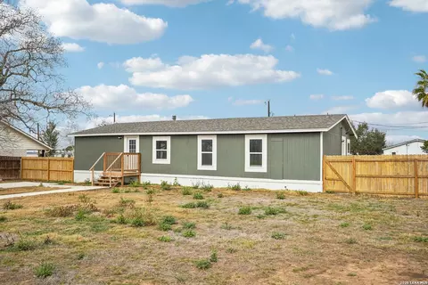 101 Natchez, Poth, TX 78147 photo 37