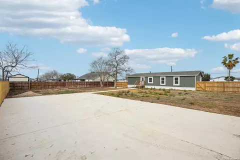 101 Natchez, Poth, TX 78147 photo 38