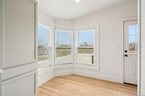101 Natchez, Poth, TX 78147 photo 13