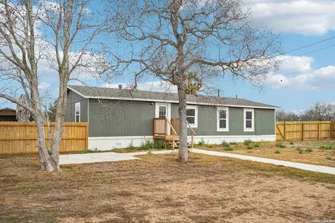 101 Natchez, Poth, TX 78147 photo 35