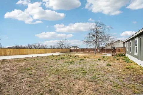 101 Natchez, Poth, TX 78147 photo 36