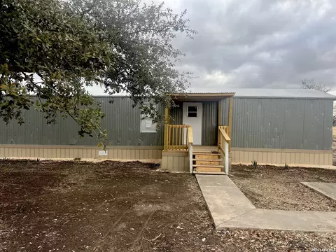 2901 Southern Breeze, Hondo, TX 78861