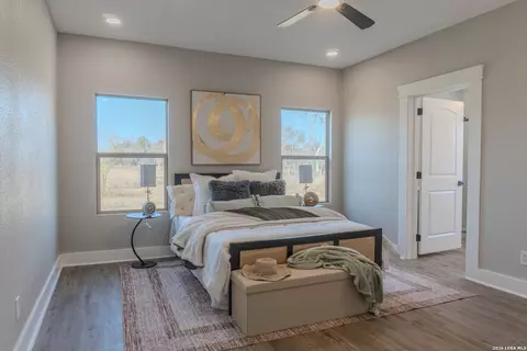 Bedroom - 185 E Medium Mdw, Lytle, TX 78052 photo 1 of 8
