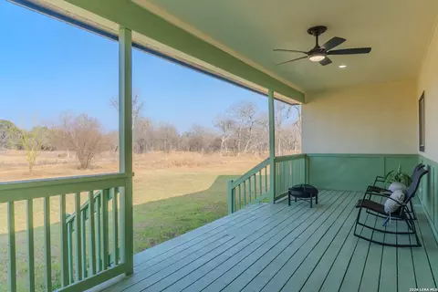 Exterior - 185 E Medium Mdw, Lytle, TX 78052 photo 5 of 9