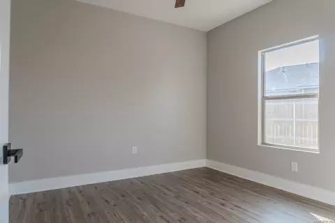 Bedroom - 185 E Medium Mdw, Lytle, TX 78052 photo 4 of 8