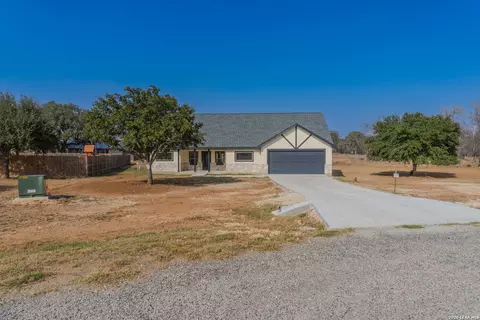 Exterior - 185 E Medium Mdw, Lytle, TX 78052 photo 9 of 9