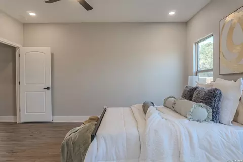 Bedroom - 185 E Medium Mdw, Lytle, TX 78052 photo 3 of 8