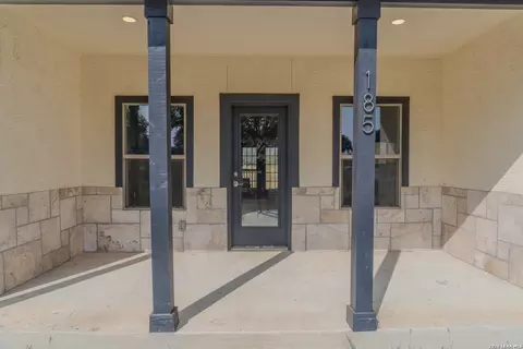 Exterior - 185 E Medium Mdw, Lytle, TX 78052 photo 4 of 9