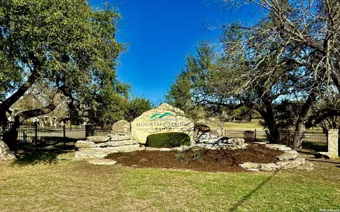 1516 Mount Bear, Canyon Lake, TX 78133