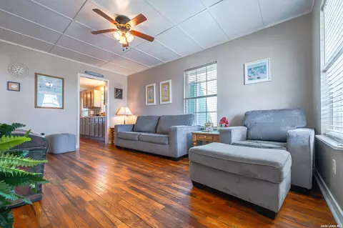 247 Allen M Park, Rockport, TX 78382