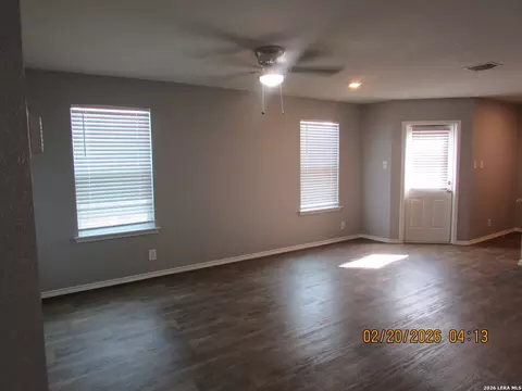 1047 Cozumel Emerald, San Antonio, TX 78253