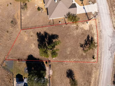 118 S Jerry Grey, Blanco, TX 78606