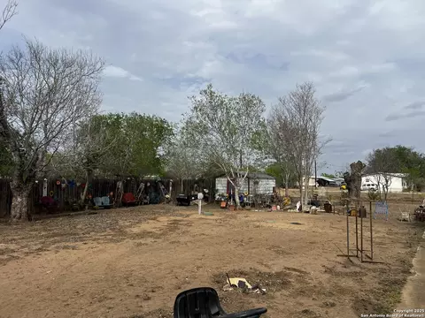 Exterior - 521 Cr 7713 #1, Devine, TX 78016 photo 6 of 7