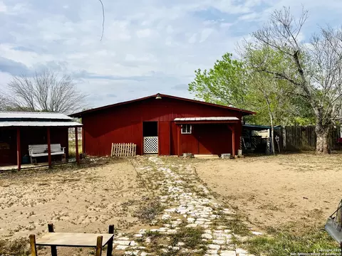 Exterior - 521 Cr 7713 #1, Devine, TX 78016 photo 5 of 7
