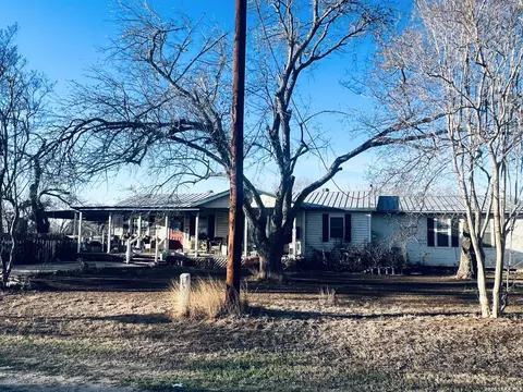 Exterior - 521 Cr 7713 #1, Devine, TX 78016 photo 2 of 7