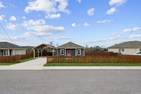 Exterior - 441 Cimarron, Spring Branch, TX 78070 photo 2 of 7