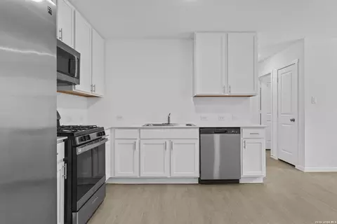 3754 Glade, San Antonio, TX 78245