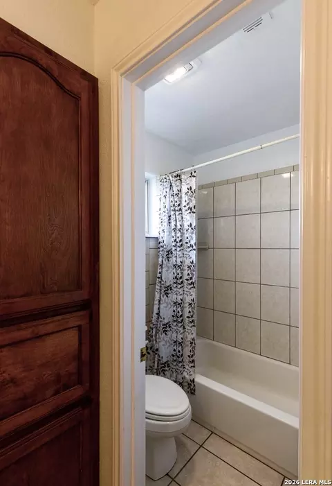 Bath - 5980 Smith, Von Ormy, TX 78073 photo 9 of 9