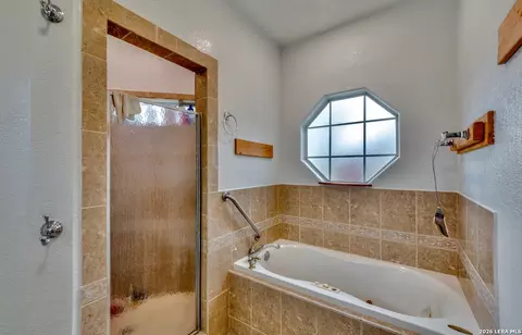 Bath - 5980 Smith, Von Ormy, TX 78073 photo 2 of 9
