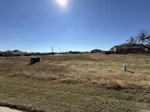 705 N Dickson, Poth, TX 78147