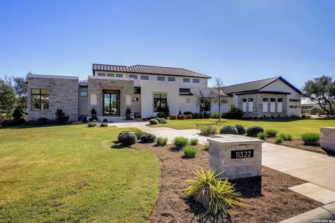 11322 Montell Pt, Boerne, TX 78006