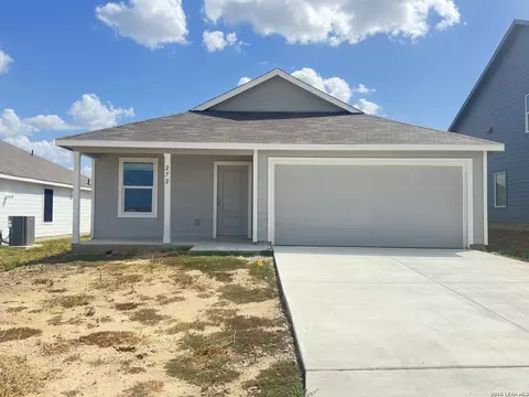 272 Sage Dr, Jourdanton, TX 78026