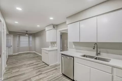 8033 N New Braunfels # 100A, San Antonio, TX 78209