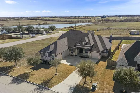 3314 Jons Way, Marion, TX 78124