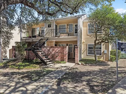 11610 Vance Jackson #119, San Antonio, TX 78230