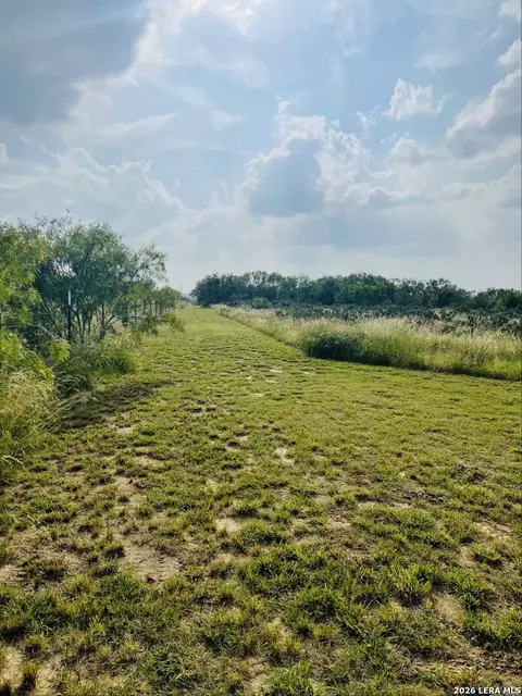 869 873 County Road 773, Devine, TX 78016 photo 39