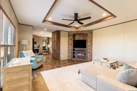 869 873 County Road 773, Devine, TX 78016 photo 7