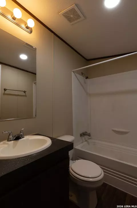 869 873 County Road 773, Devine, TX 78016 photo 21