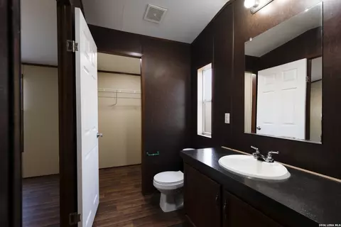 869 873 County Road 773, Devine, TX 78016 photo 29