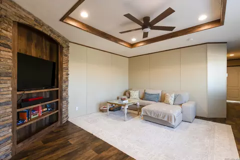 869 873 County Road 773, Devine, TX 78016 photo 5