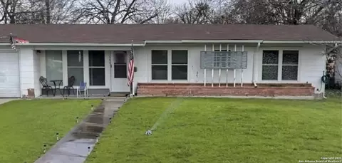 355 Cresham, San Antonio, TX 78218