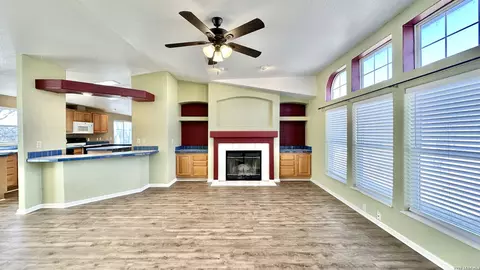 1545 County Road 665, Devine, TX 78016 photo 4