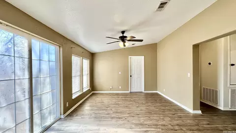 1545 County Road 665, Devine, TX 78016 photo 20