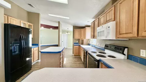 1545 County Road 665, Devine, TX 78016 photo 7