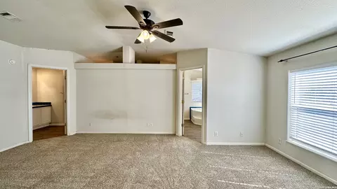 1545 County Road 665, Devine, TX 78016 photo 10