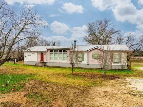 1545 County Road 665, Devine, TX 78016 photo 2