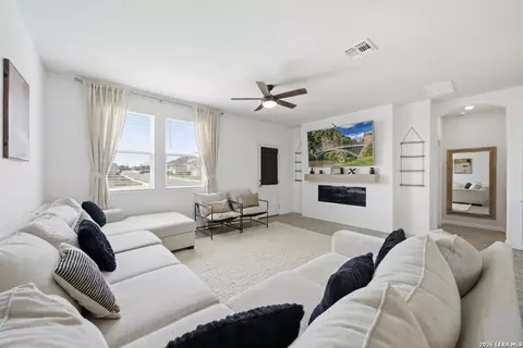 298 Whitetail Pass, San Antonio, TX 78253