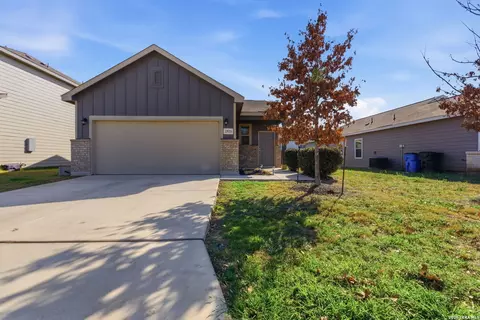 2521 Hiddenbrooke Trce, Seguin, TX 78155