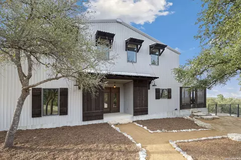 2870 Rebecca Crk, Canyon Lake, TX 78133